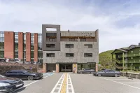 Namyangju Reina Hotel - Parkplatz