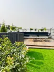 Skyline Retreat by Housiify Hotels in 