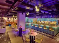 Vivanta Navi Mumbai Turbhe - Quầy Bar