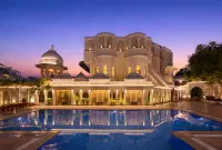 Swaroop Vilas - Lake Facing Boutique Hotel - Pools