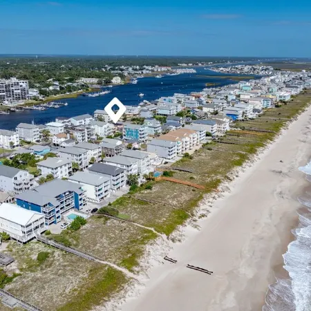 "The Enchanted Mermaid": PF Upper Duplex