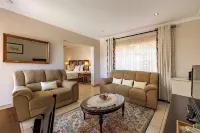 Botleng Guest House - Хоумстей