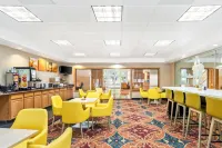 Comfort Suites
