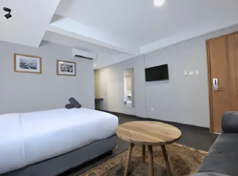 Arimbi Stay Hotels in Menanggal