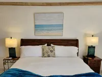 Sand Pebble 1 Bdrm Apt on Marley Beach w/ ocean views & steps to private beach Hotels in Warwick