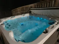 Stylish Cozy Guesthouse • Hot Tub • Private Entry • Near Downtown & Airport