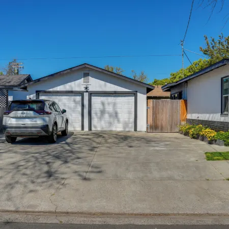 Downtown Modesto Gem! Updated Family Home