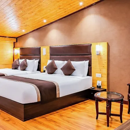 Sumitel Shangrila Отели рядом с достопримечательностью «Храм Хануман-Ток»