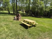 Charming 2-bedroom Cottage with AC and WiFi in Pilot Mountain