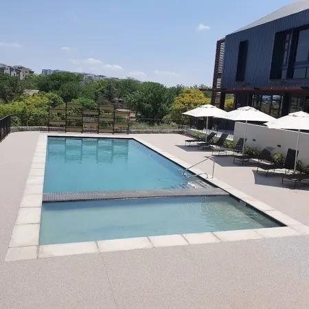 Amazing 1BR With River View in Waterfall-midrand