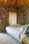 Kanalia Suites - Homestays