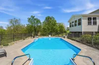 Northern Kentucky Gem w/ Yard & In-ground Pool! - Family