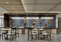 Fox Hotel Nagoya Batam - sarapan