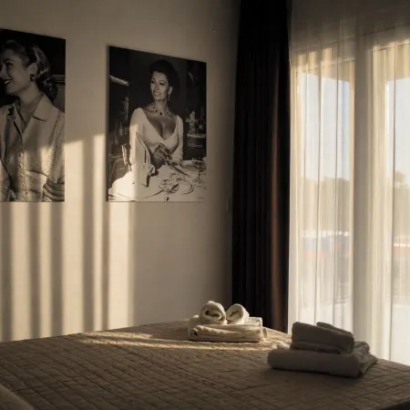 Colonna Suites And Apartments