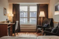 Home Hotel with Hotel di 