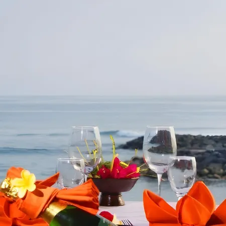 Ashyana Candidasa Beach Resort Отели рядом с достопримечательностью «Пляж Вайт-Сэнд»