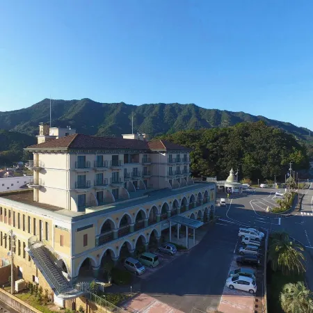 Hotel Riviera Shishikui Отели в г. Кайё