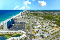 Summit 808 - Luxury Beach Resort Condo 1-6 People. - 4-Star