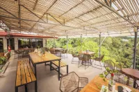 Alma Vida Hotel