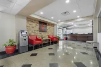 Red Roof Inn & Suites Philadelphia - Bellmawr - Motels