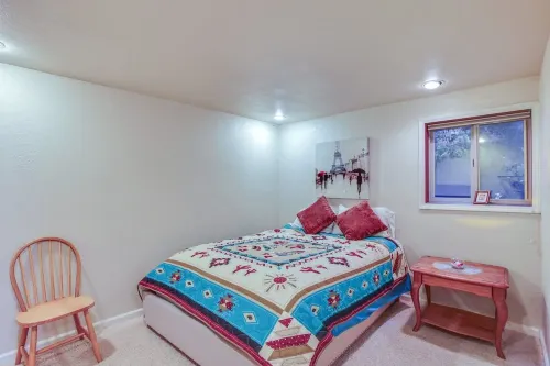 Serene 3BR Home in Kent With Modern Comforts