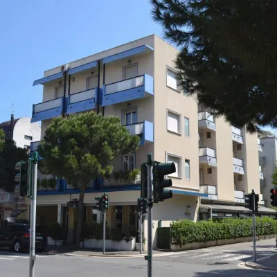 Hotel Vergilius Hotele w pobliżu Mojito Beach Riccione
