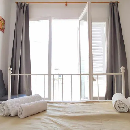 Beach 2 Large Balcones Quiet Rooms Wifi