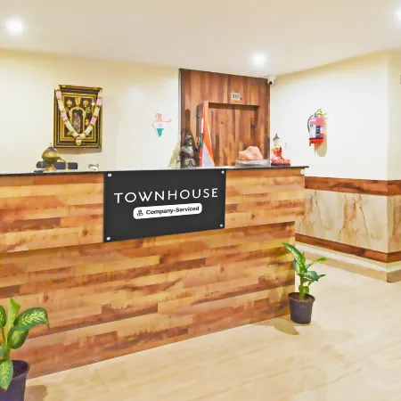 Deluxegrace Complex Отели рядом с достопримечательностью «Конгресс-центр Subham»