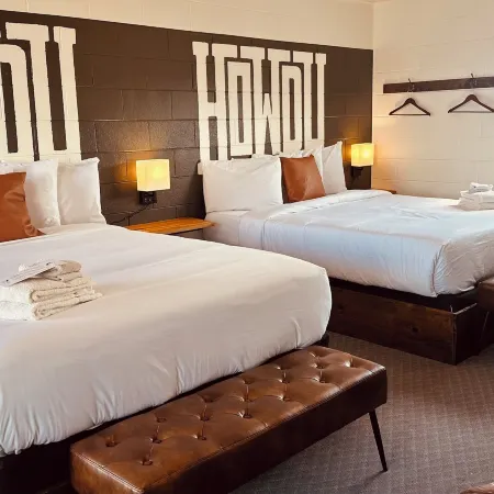 Elk Antler Inn