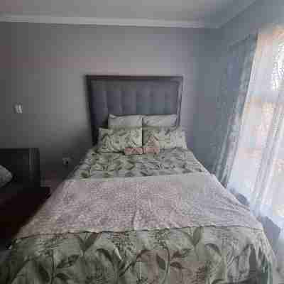 Serene 1-Bedroom Apartment in Bloemfontein Rooms