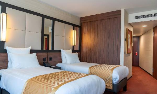 Nash Suites Airport Hotel