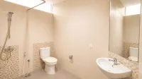 Rumah 175 m² dengan 3 kamar tidur dan 3 kamar mandi pribadi di Sekupang - parkir