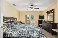 Minium at Lakeside Golf & CC - Unit 104 3 Bedroom Apts by RedAwning - balcony