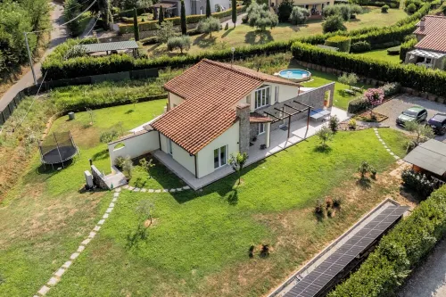 Nestled in the Green Hills of Lucca, Just Minutes from the Walls of Lucca - Private Pools