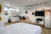 Dayos Unique Suites - Sea View
