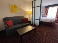 Comfort Suites - parking