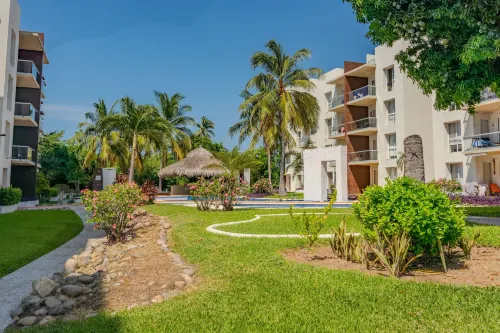 Acapulco Getaway Pool & Jacuzzi 2 BR - Apartments