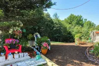 3 Mi to Shore! Searsport Apt w/ Shared Pool - 2 estrellas