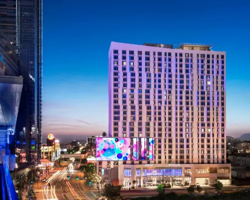 Residence Inn by Marriott Los Angeles L.A. Live Отели рядом с достопримечательностью «Театр «Майкрософт»»