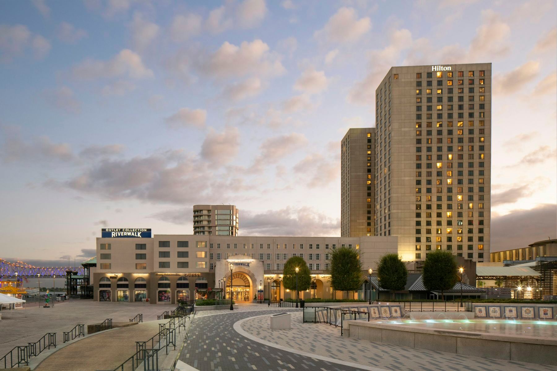 Hilton New Orleans Riverside