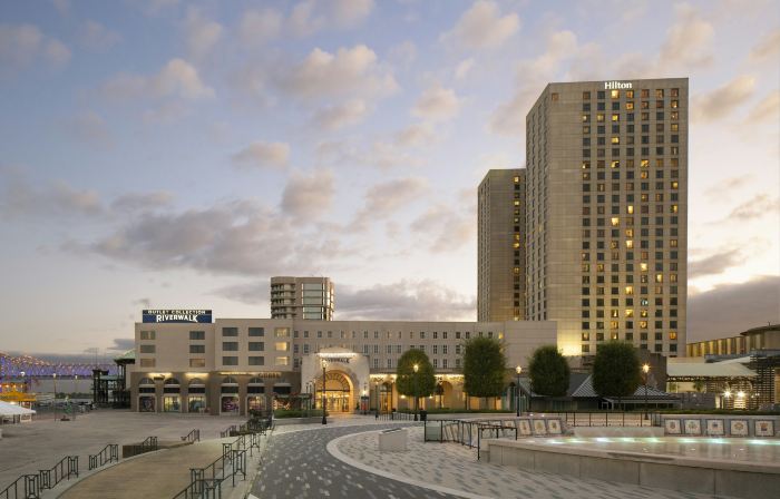 Hilton New Orleans Riverside