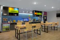 Home2 Suites by Hilton Omaha/West - breakfast