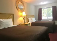 Scottish Inns and Suites - parking