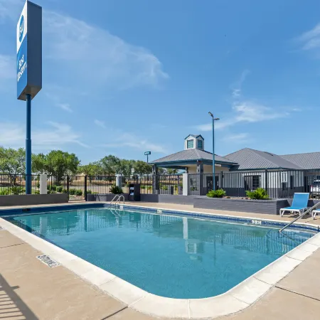Best Western Regency Inn Suites