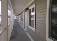 Affordable Suites of America Portage - parking