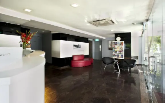 Harbour Ville Hotel Các khách sạn gần Art Porters Gallery