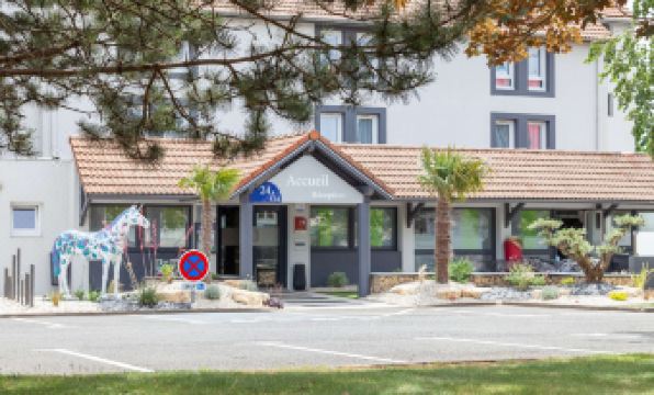 Kyriad Niort - Espace Mendes-France