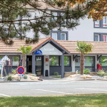 Kyriad Niort - Espace Mendes-France