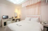Iksan Sopung - Motels