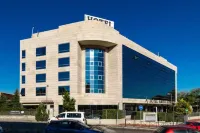 Amura Alcobendas Hotel dekat Museo FEB